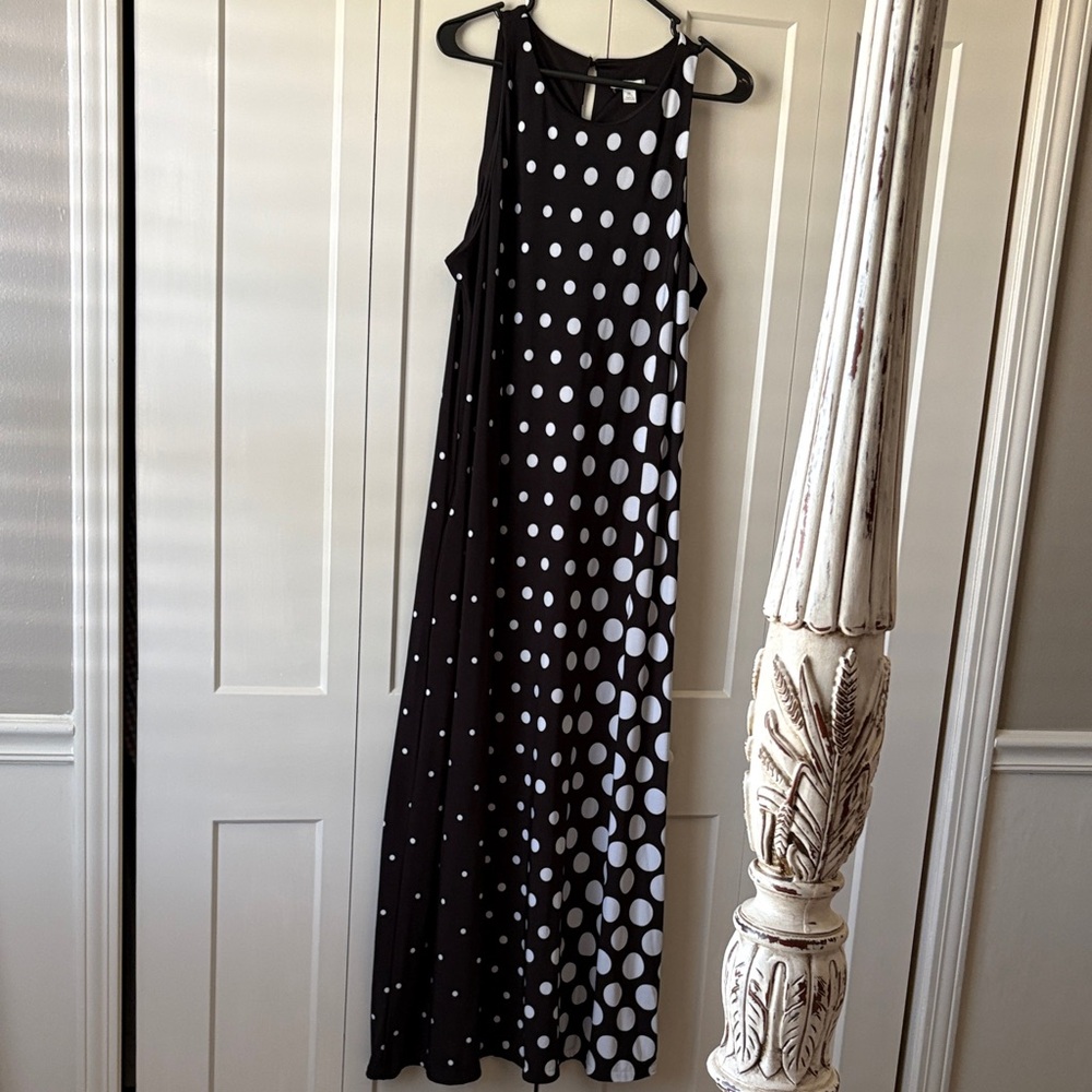 Sleeveless Black & White Polka Dot Maxi Dress